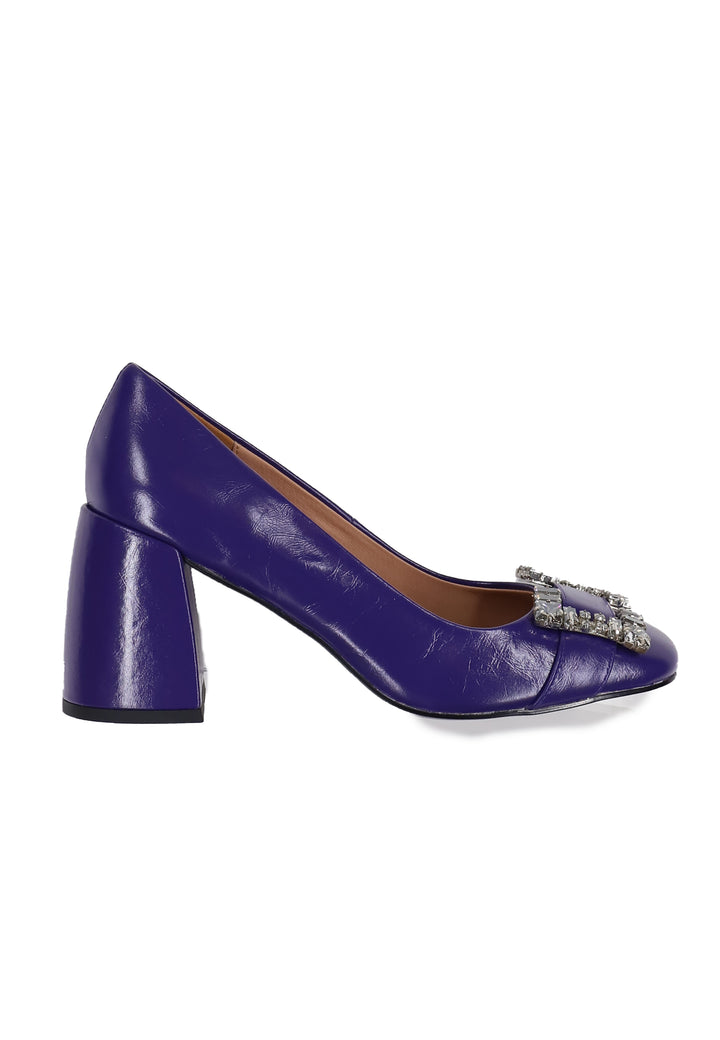Spatarella Decollete donna in pelle lucida viola con fibbia in strass e tacco alto Adella Italy