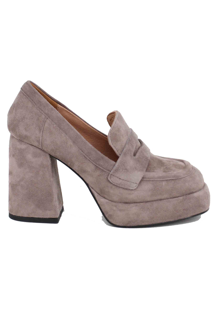 Spatarella Mocassini donna in camoscio grigio con tacco e plateau Natalie 2025
