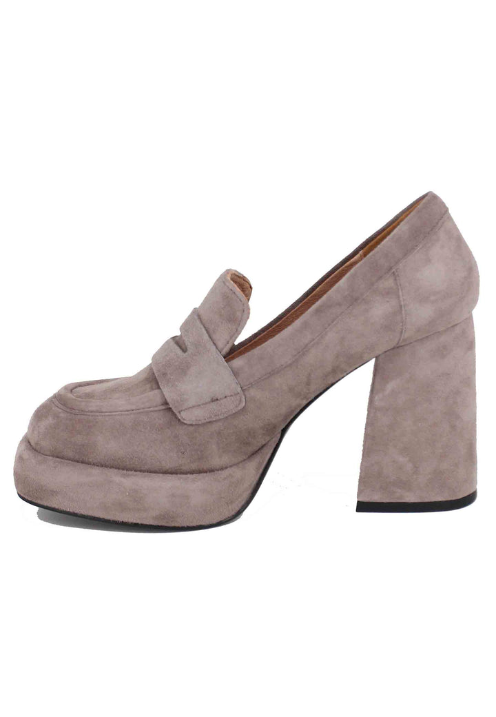 Spatarella Mocassini donna in camoscio grigio con tacco e plateau Natalie 2025