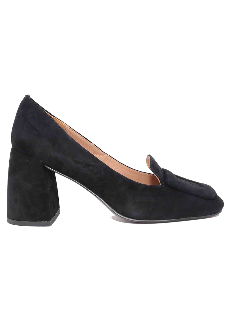 Spatarella Mocassini donna in camoscio nero con punta quadra e fibbia in tinta Marla In Linea