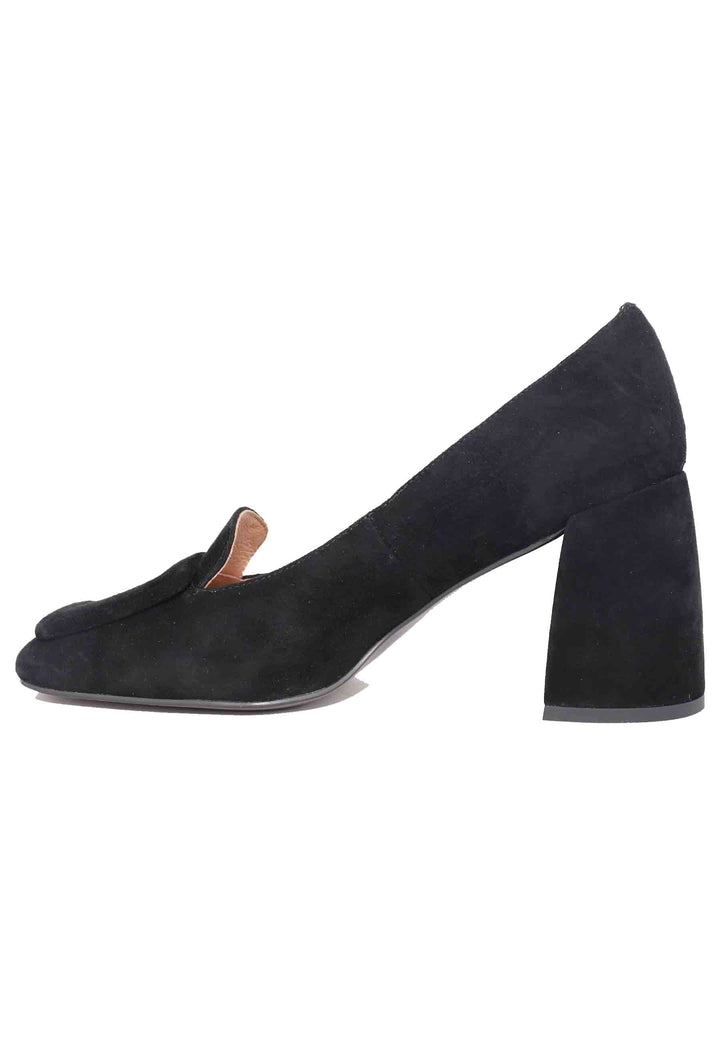 Spatarella Mocassini donna in camoscio nero con punta quadra e fibbia in tinta Marla In Linea