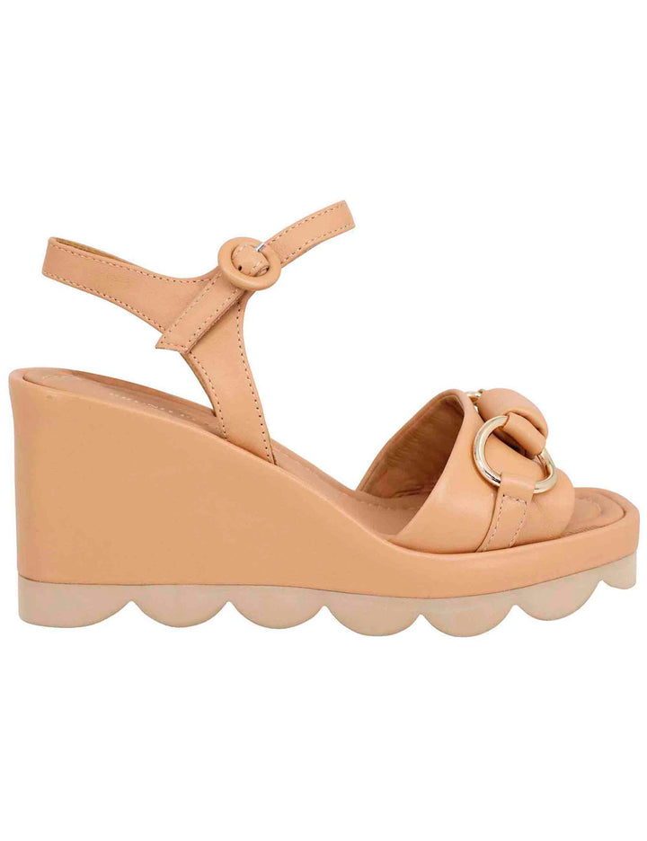 Spatarella Sandali donna in pelle beige con zeppa alta e cinturino alla caviglia Prezzo Ridotto