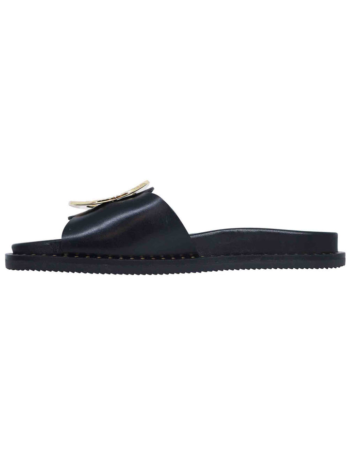 Spatarella Sandali donna flat in pelle nera con fussbett e fibbia in oro I Più Venduti