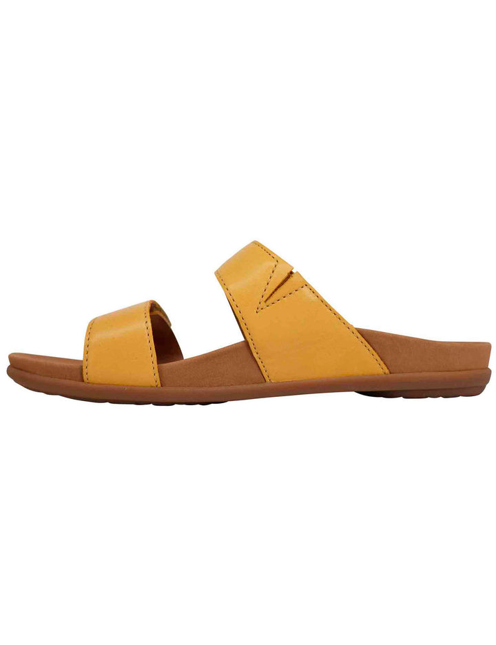 Spatarella Sandali bassi donna in pelle gialla con fibbia laterale Saldi