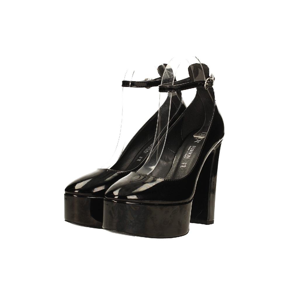 Tata Italia Décolleté platform in vernice. Made in Italy. Tacco alto 13.5cm Fino al 65% di sconto