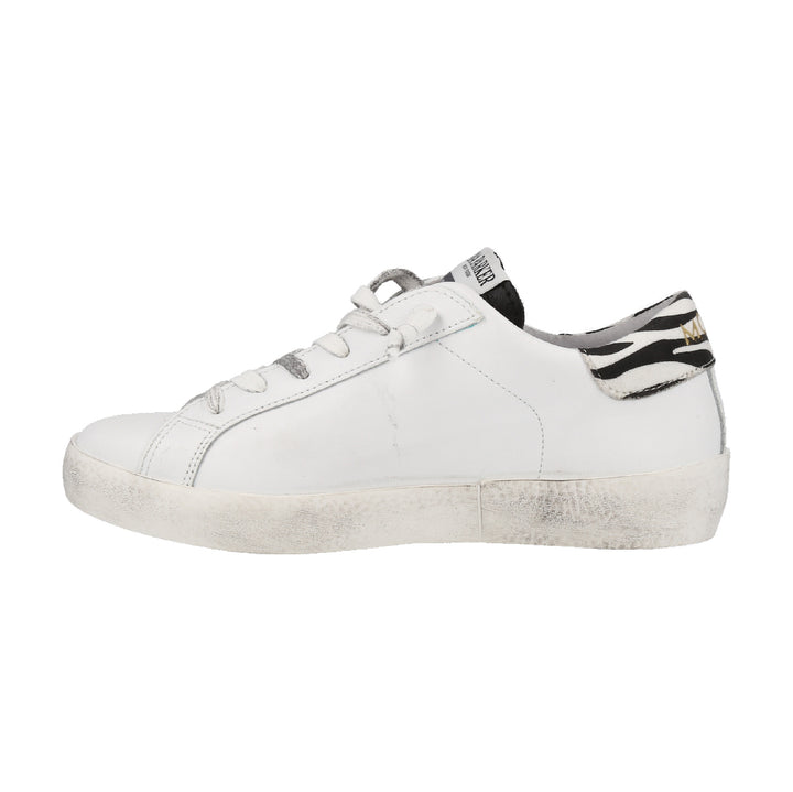Uma Parker SuperMoon Zebra 2025