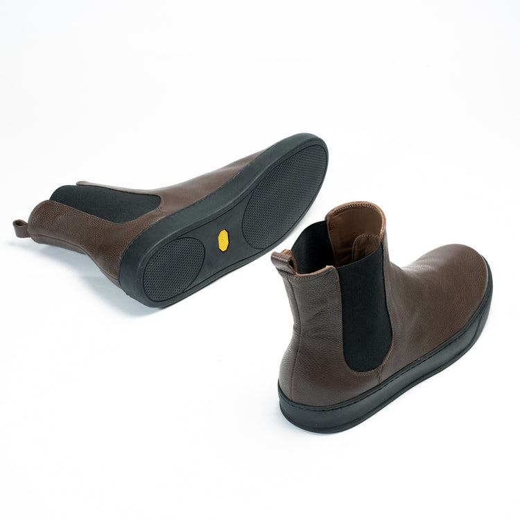 Via Mercanti Arturo Dollaro Moro - Stivaletto sportivo Beatles da uomo. – VIAMERCANTI Presa