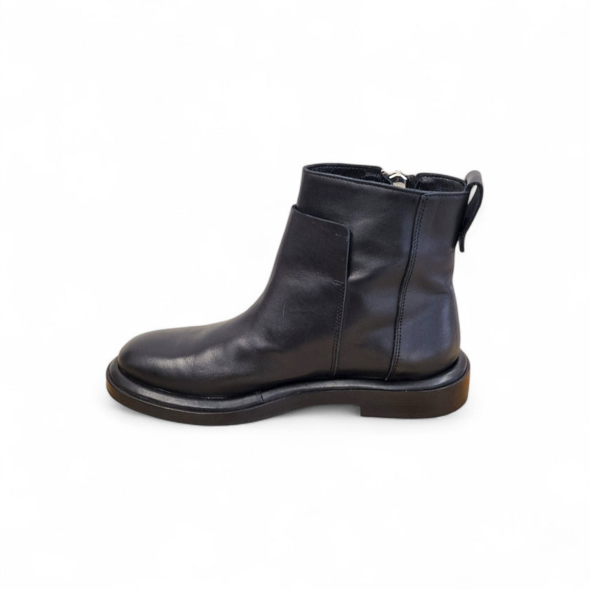 Viola Ricci Gio - Stivaletto in pelle nera Promozione