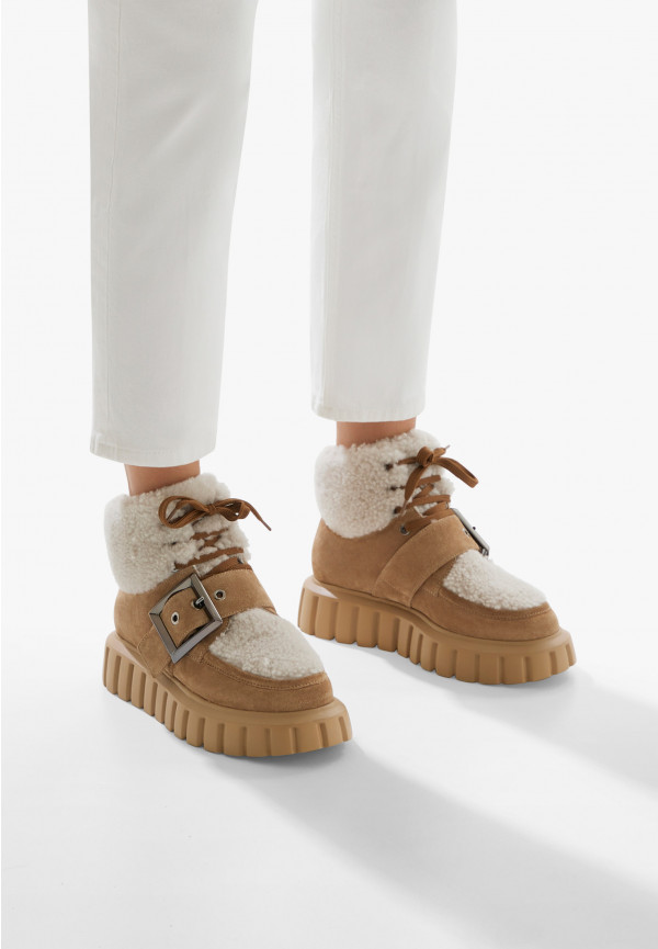 Voile Blanche GRENELLE LACE BUCKLE LINING FUR Saldi