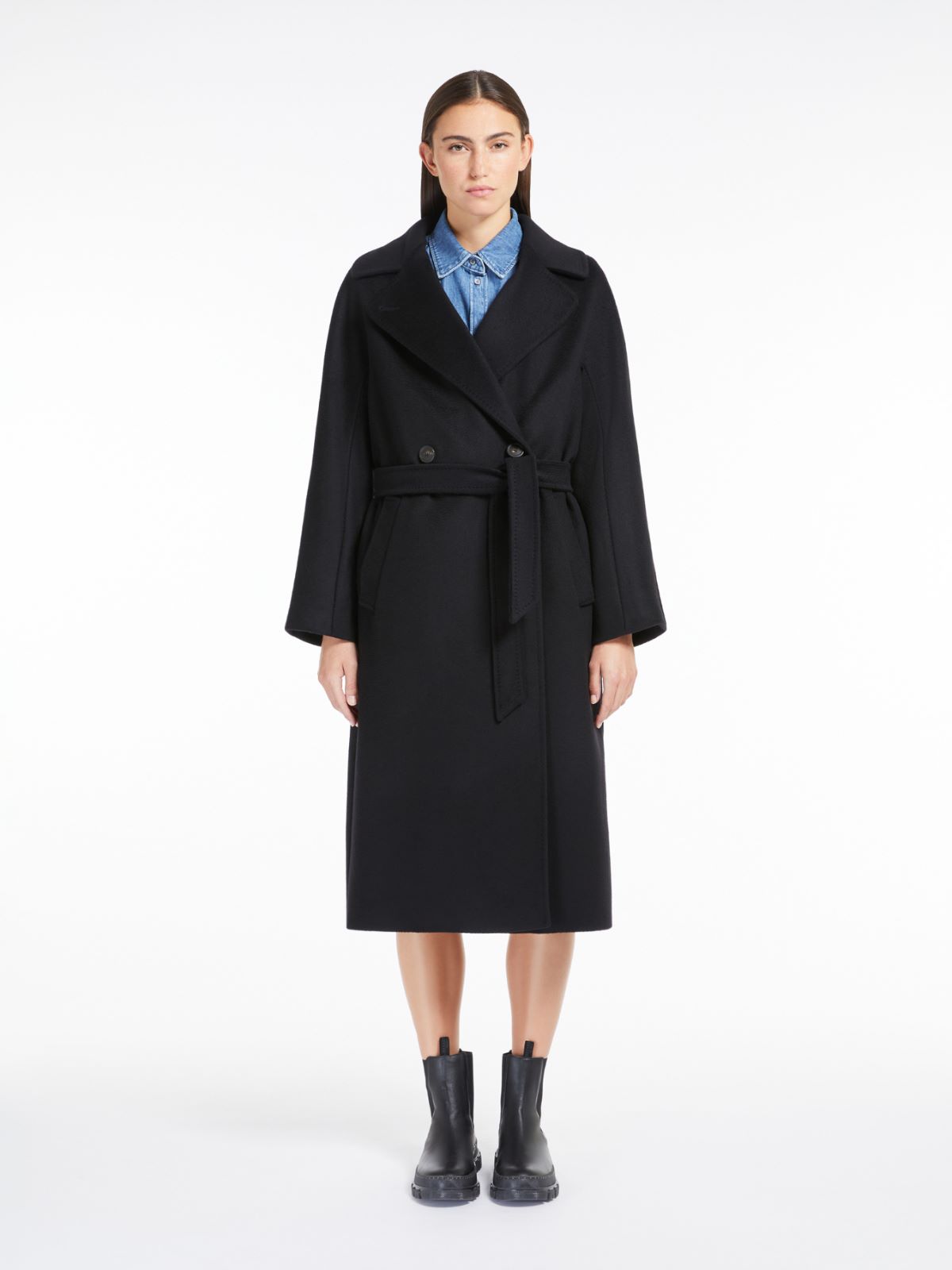 Weekend Cappotto in lana con cintura Offerta