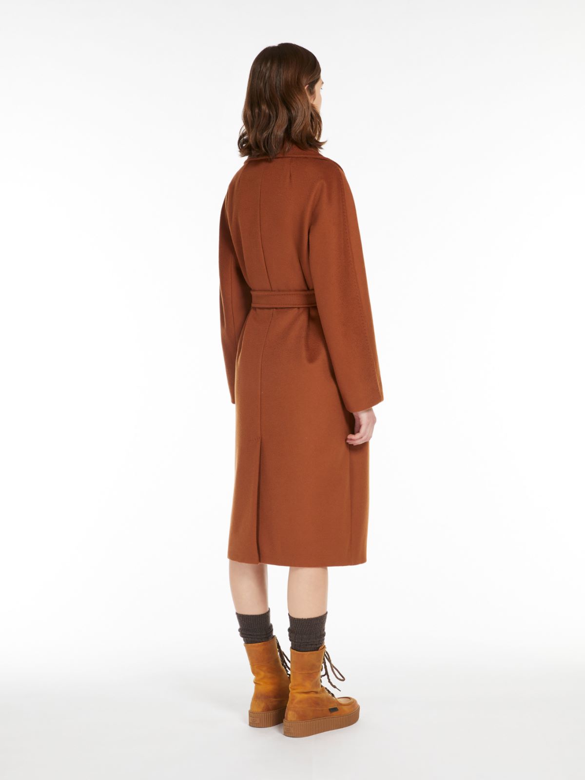 Weekend Cappotto in lana con cintura Nuovo
