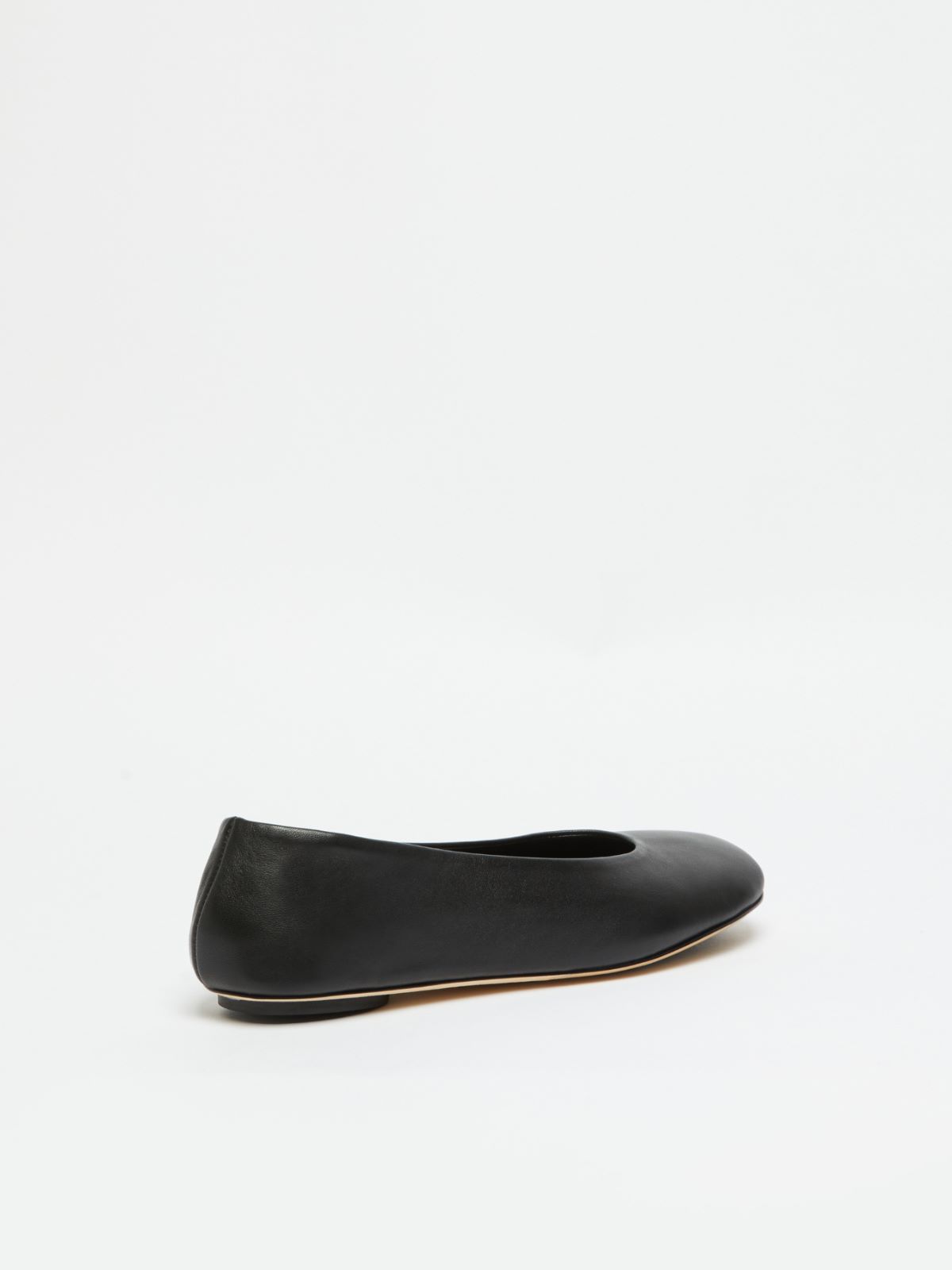 Weekend Ballerina in nappa Saldi Di Fabbrica