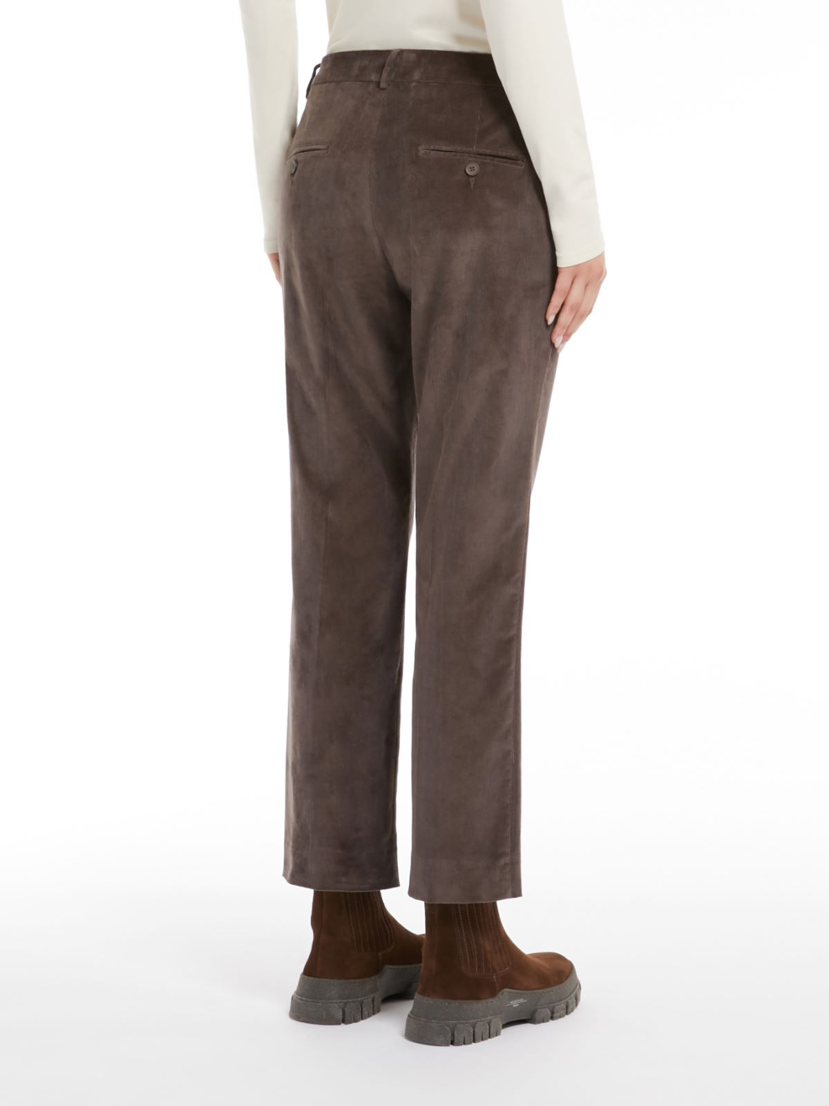 Weekend Pantalone in velluto a coste Novità