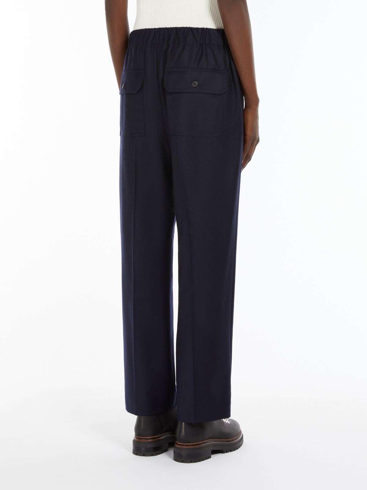 Weekend Pantalone comfort in flanella Nuova