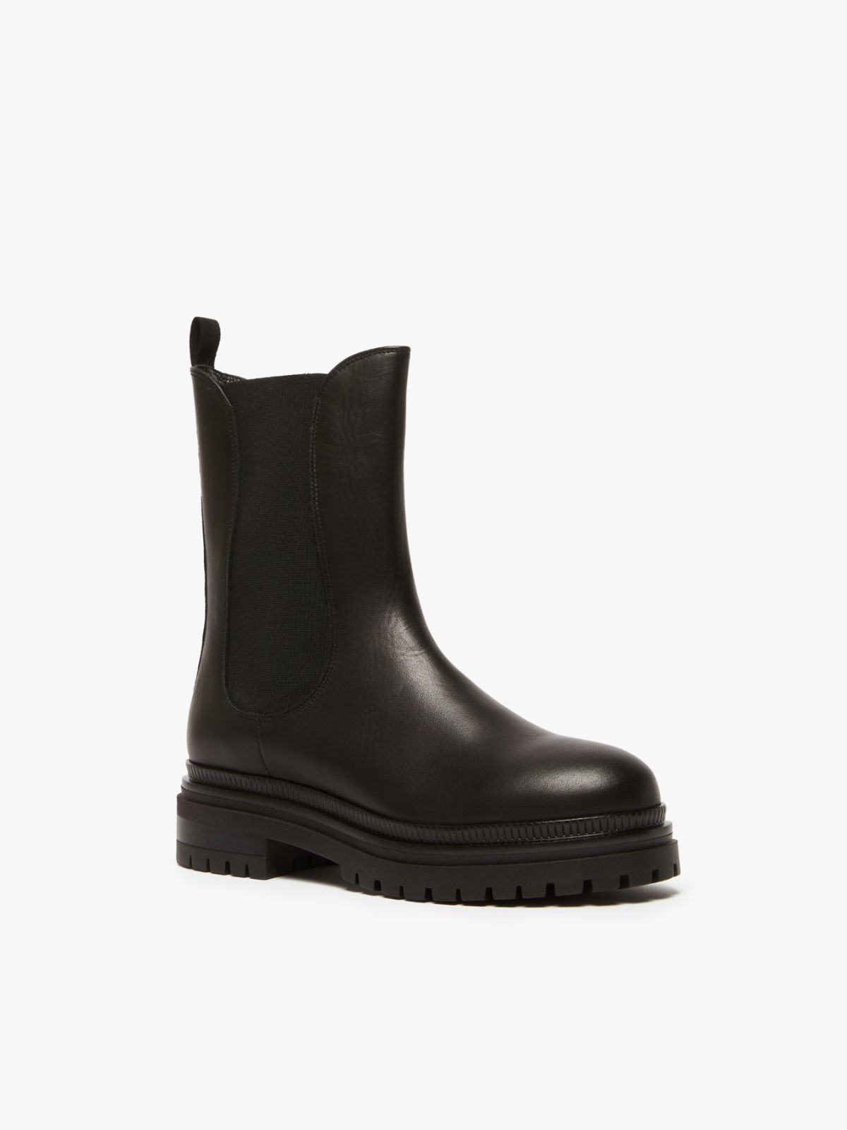 Weekend Ankle boot in pelle semilucida Saldi
