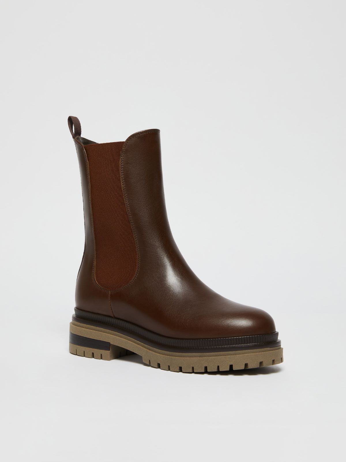 Weekend Ankle boot in pelle semilucida Vendite Flash