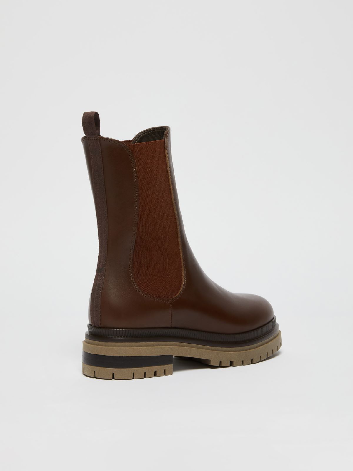 Weekend Ankle boot in pelle semilucida Vendite Flash