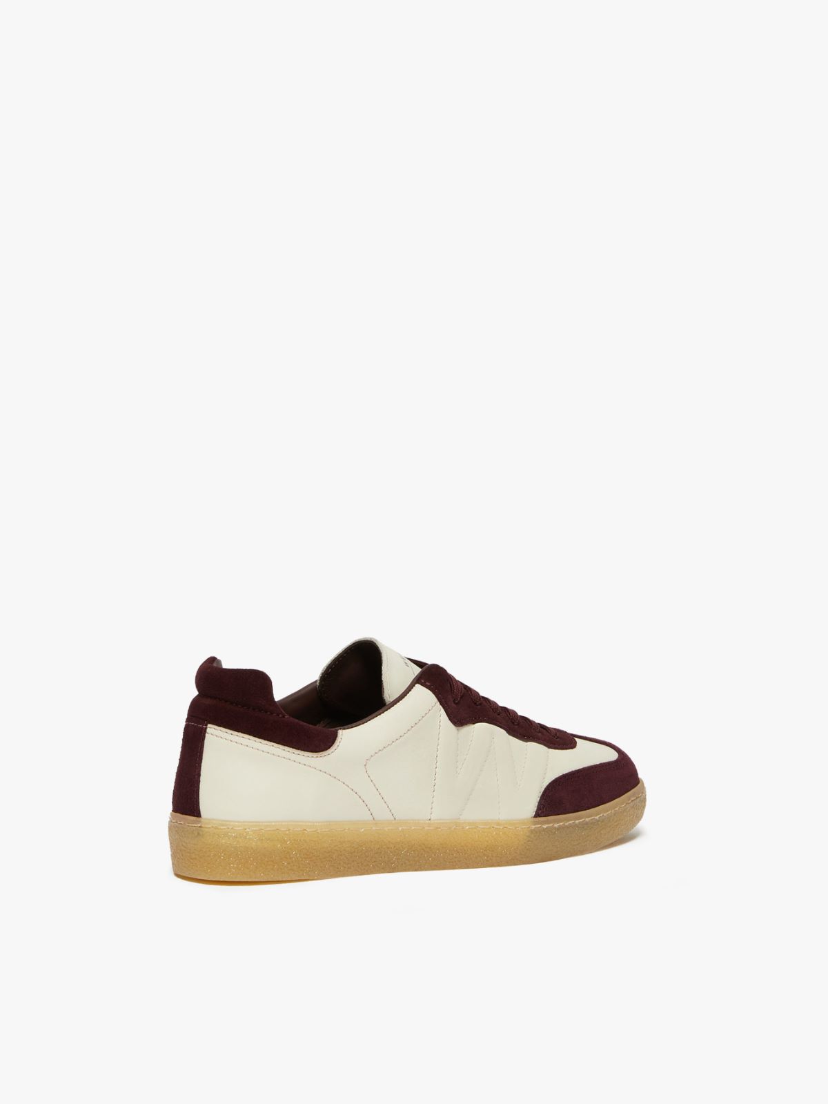 Weekend Sneaker in suede Qualità