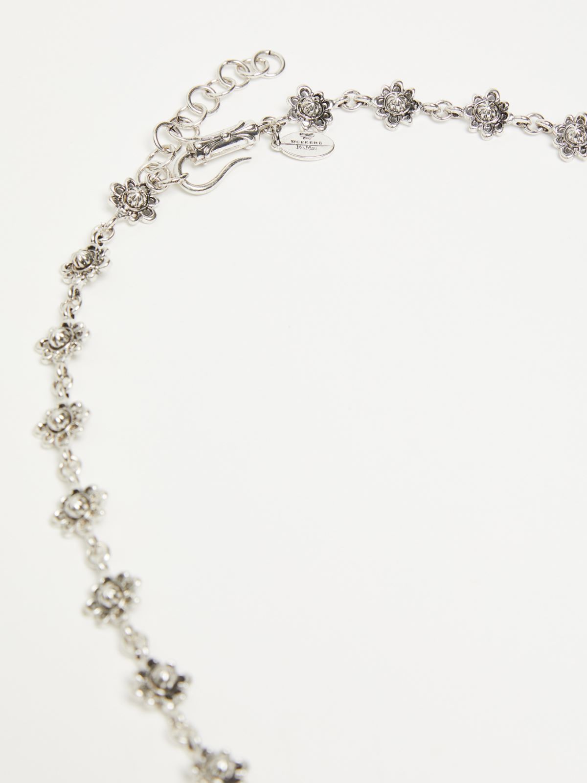 Weekend Collana lunga a fiori In Linea