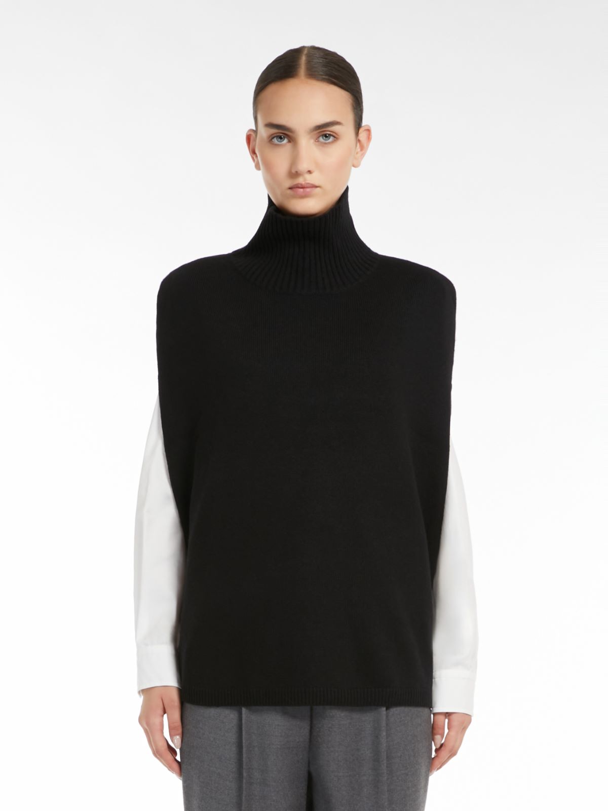 Weekend Poncho dolcevita in cachemire Saldi Di Fabbrica