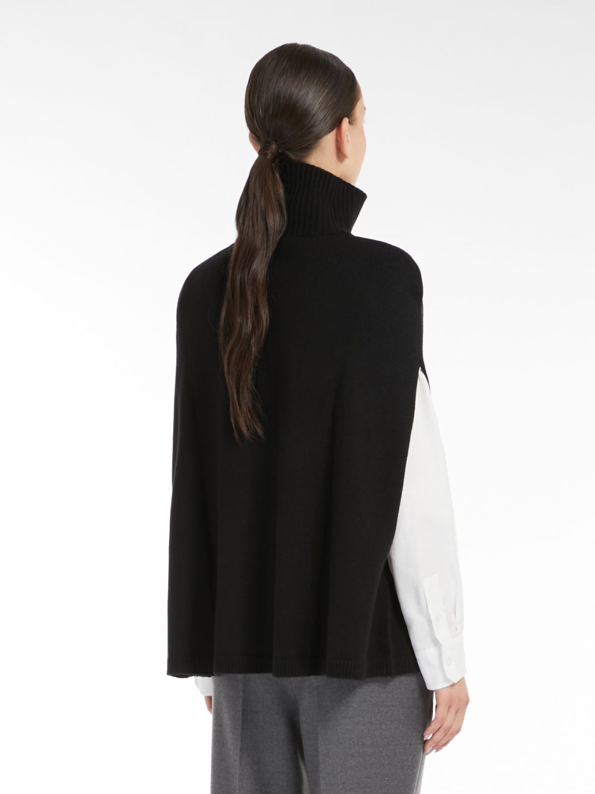 Weekend Poncho dolcevita in cachemire Saldi Di Fabbrica