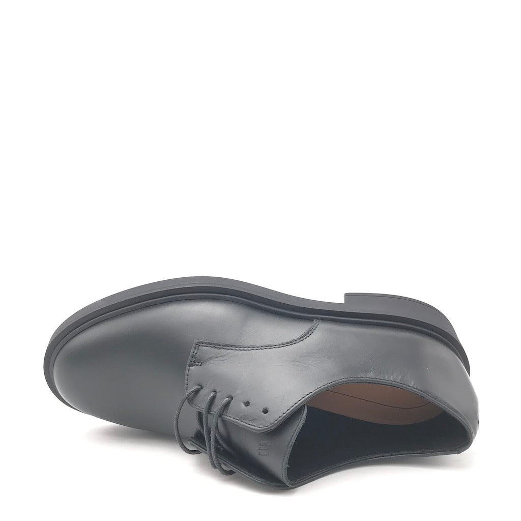 Zulian Calzature Allacciata in pelle nera Sottocosto