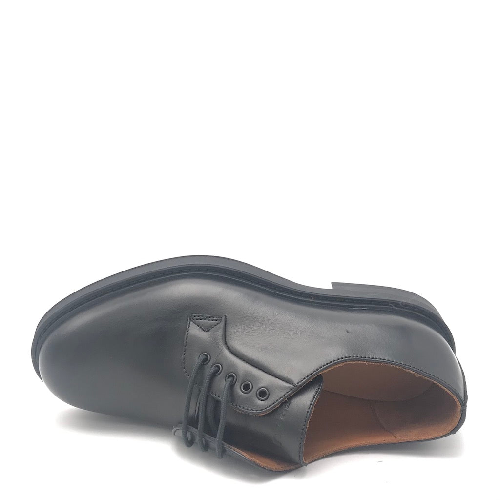 Zulian Calzature Scarpa allacciata nera Negozio