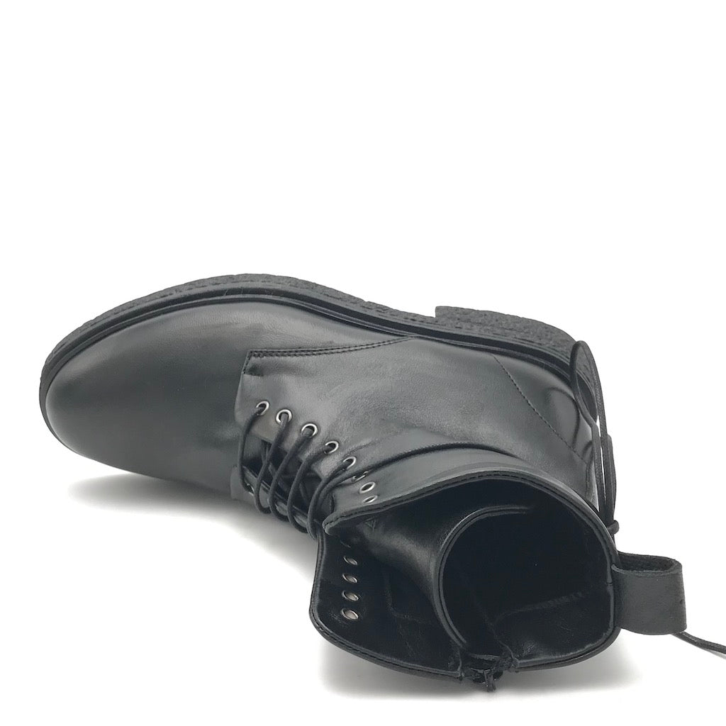 Zulian Calzature Anfibio in pelle nera Qualità