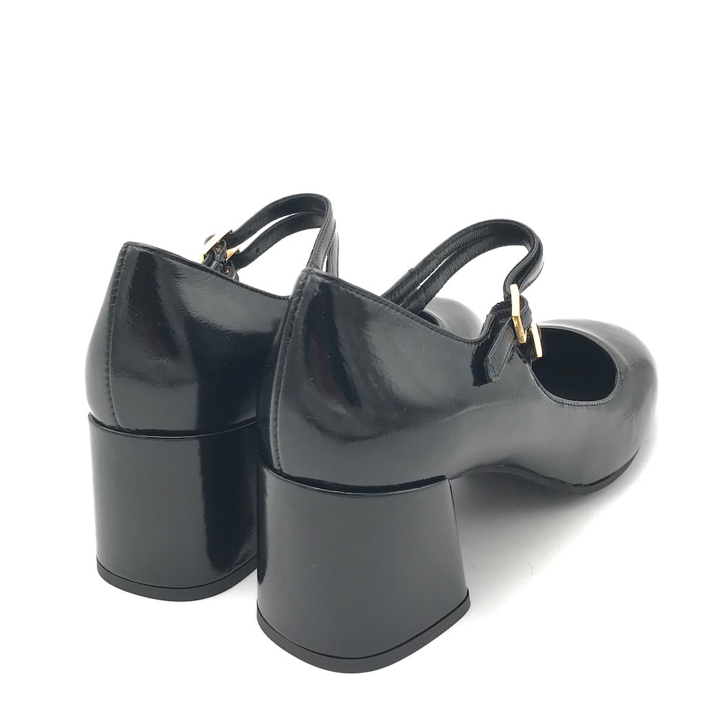 Zulian Calzature Scarpa Zar cinturino nera Negozio
