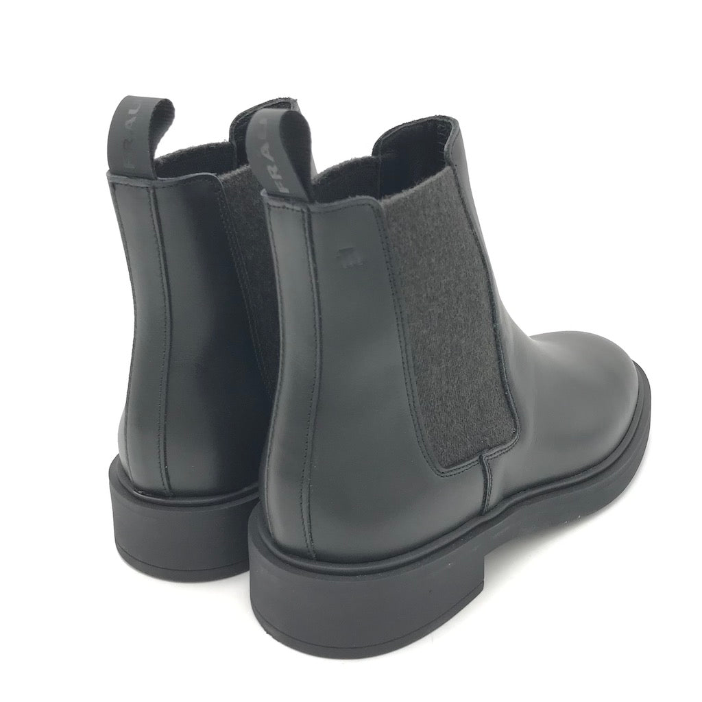 Zulian Calzature Beatles in pelle nera Acquista Ora