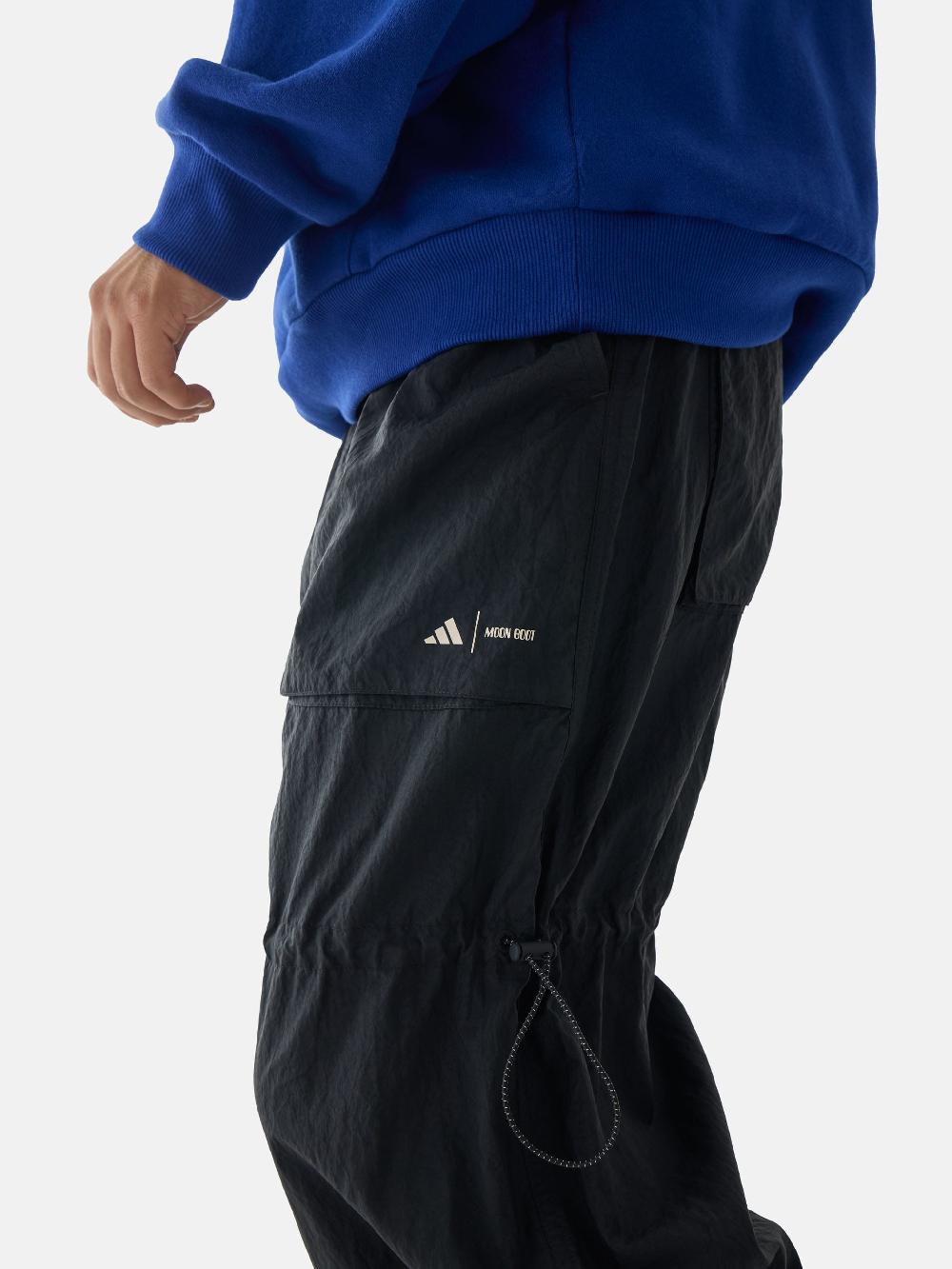 Moon Boot Pantaloni Parachute neri adidas x Moon Boot Italy