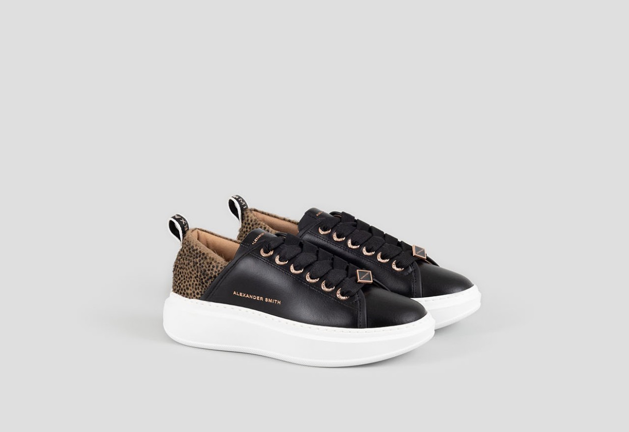 Alexander Smith WEMBLEY WOMAN BLACK SAND Negozio