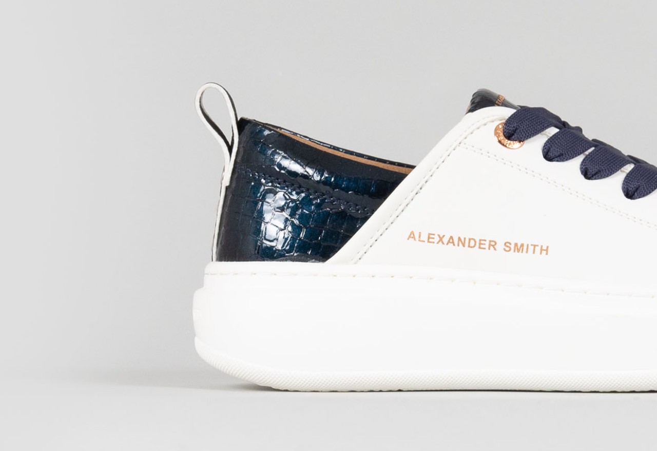 Alexander Smith ECO-WEMBLEY WOMAN WHITE BLUE Convenienza