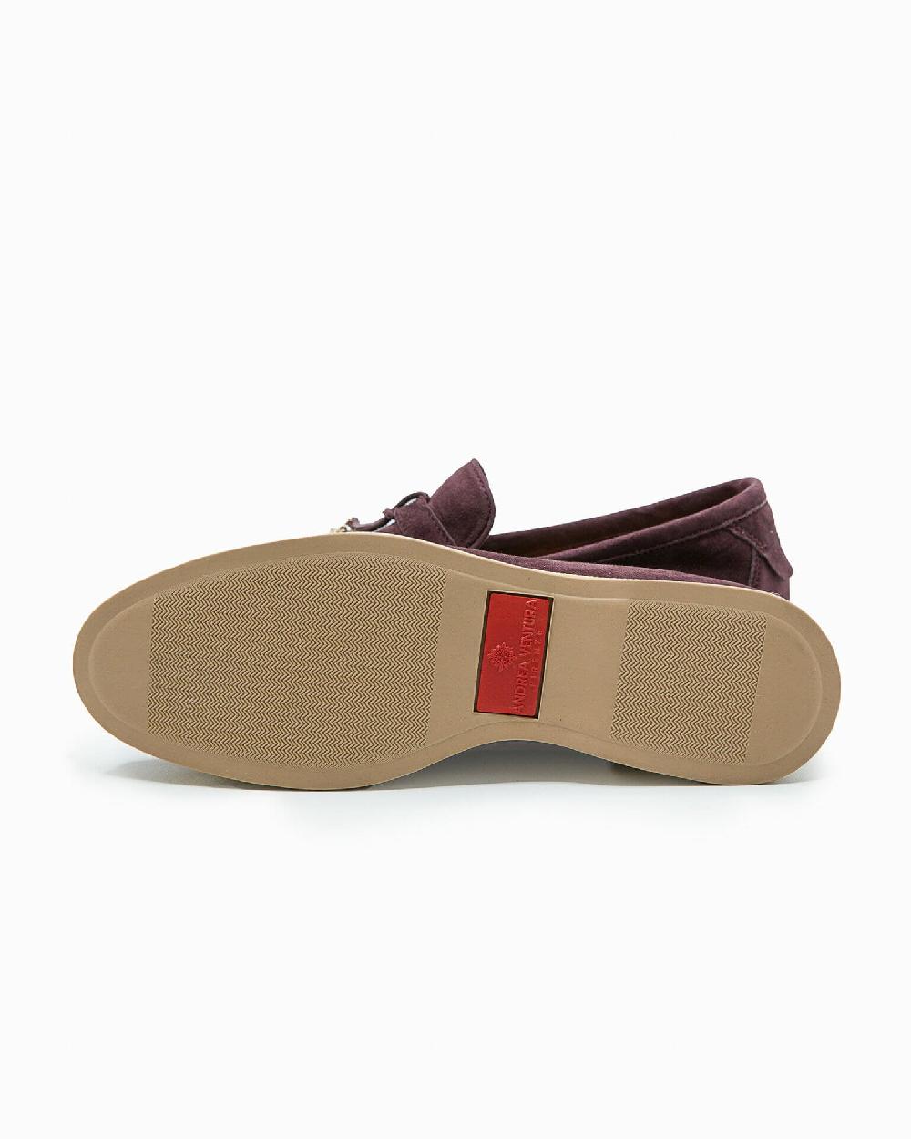 Andrea ventura Mocassino senza lacci con charms color oro Aq-D BEACH-CHARMS2 in suede color aubergine Vendita Calda